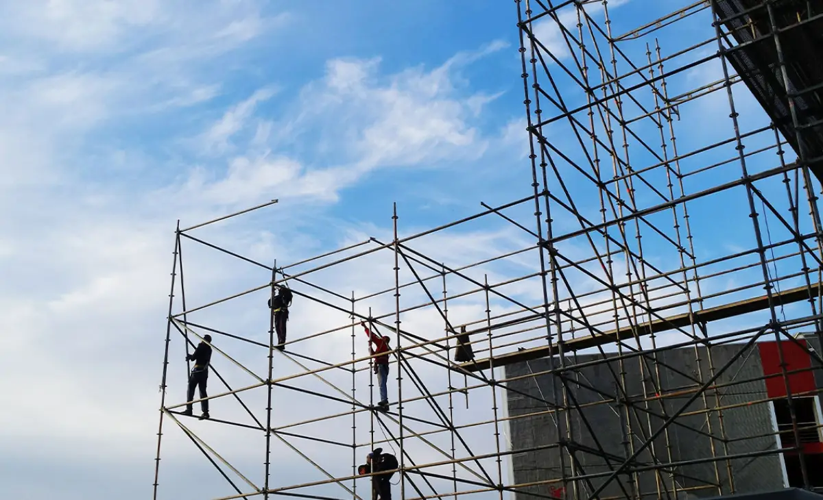 Iznajmljivanje skele Skela Max | Kako osigurati sigurnost pri radu na skeli?