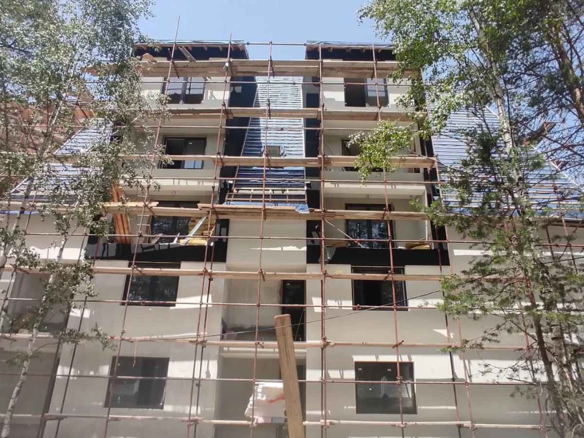 Iznajmljivanje skele Skela Max | Montaža fasadne skele na Divčibarima