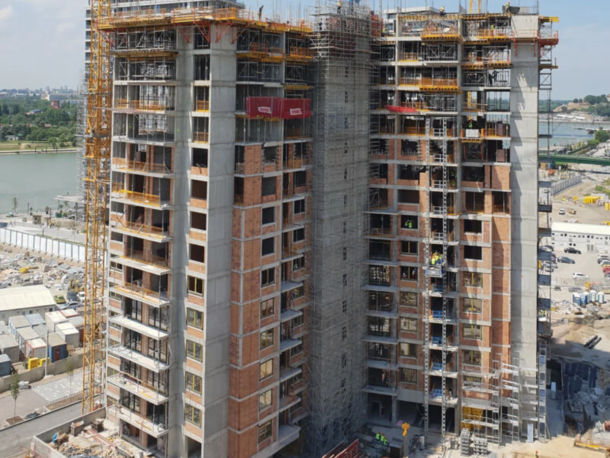 Iznajmljivanje skele Skela Max | Montaža skele u Beogradu na vodi