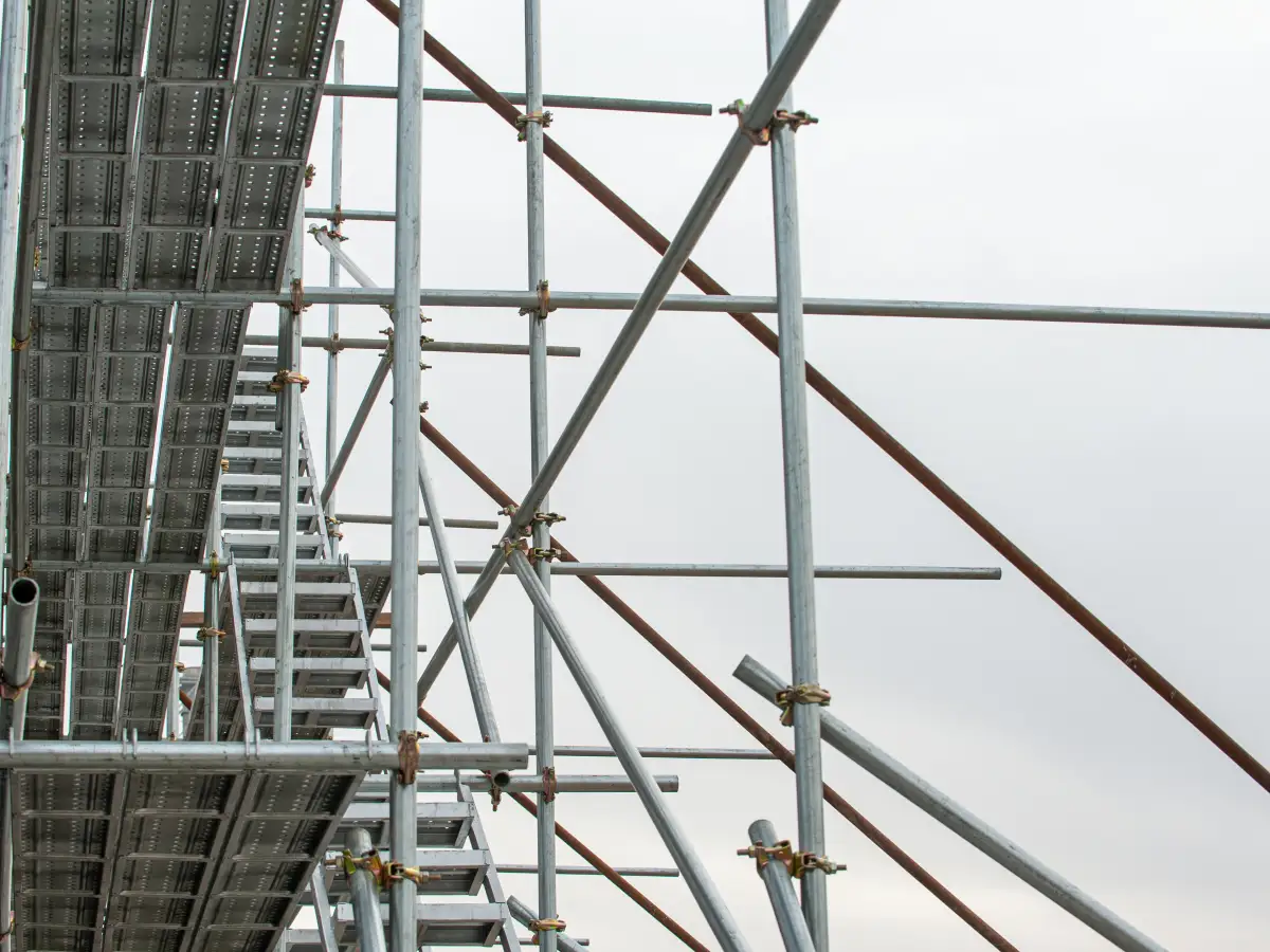 Iznajmljivanje skele Skela Max | Cevaste skele