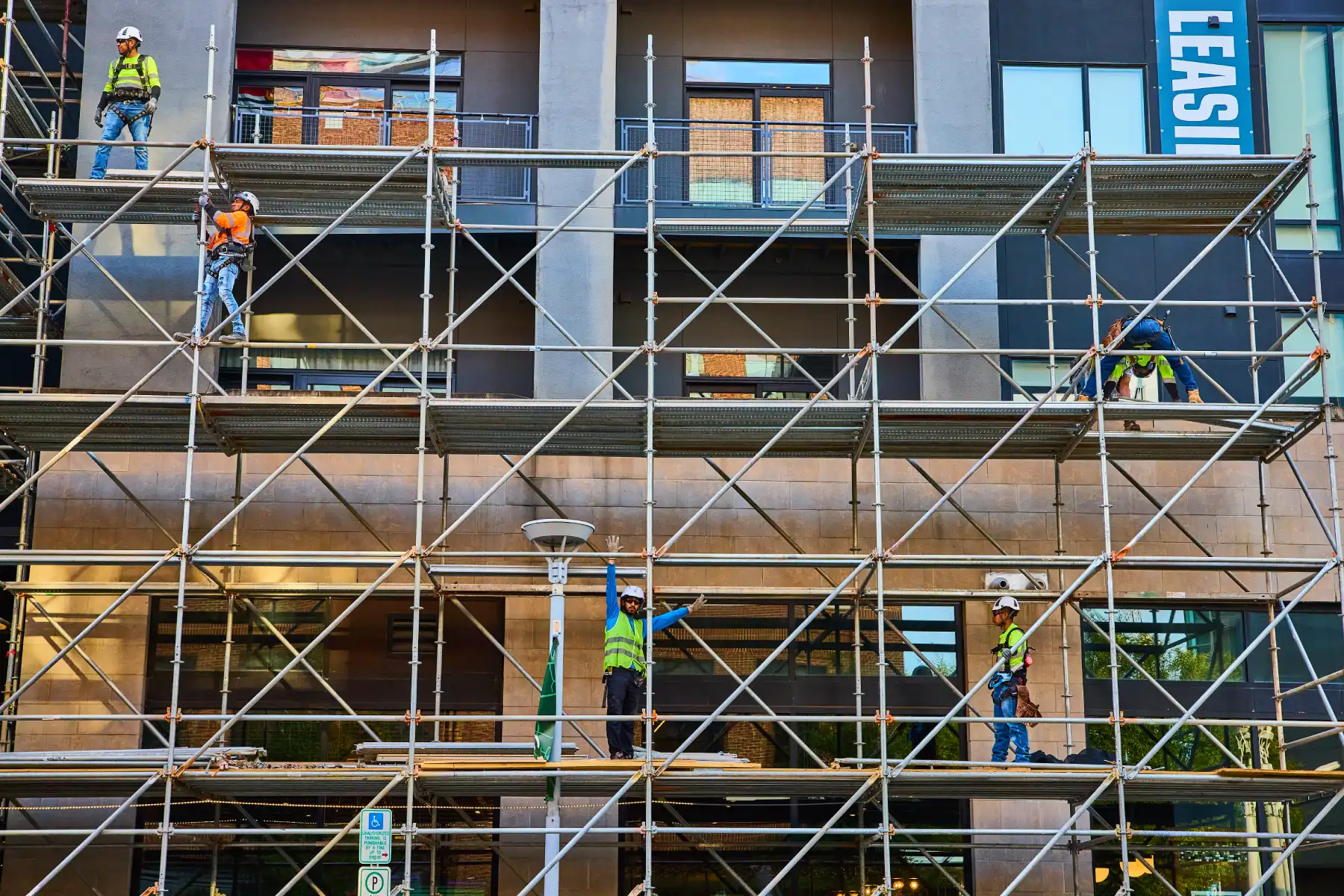 Iznajmljivanje skele Skela Max | Montaža i demontaža skele